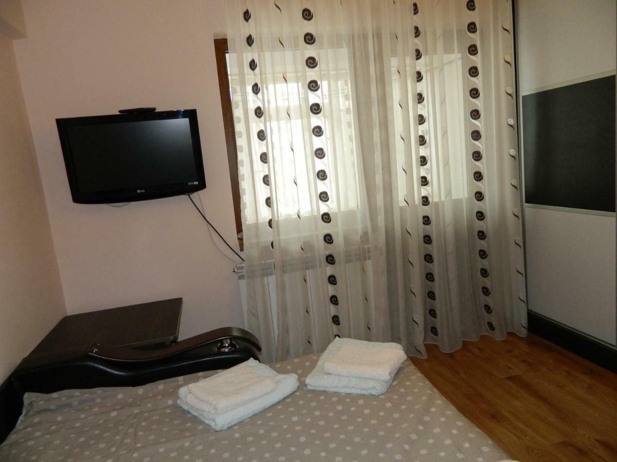 Apartament Antonia Apartment Tirgu Ocna Ngoại thất bức ảnh