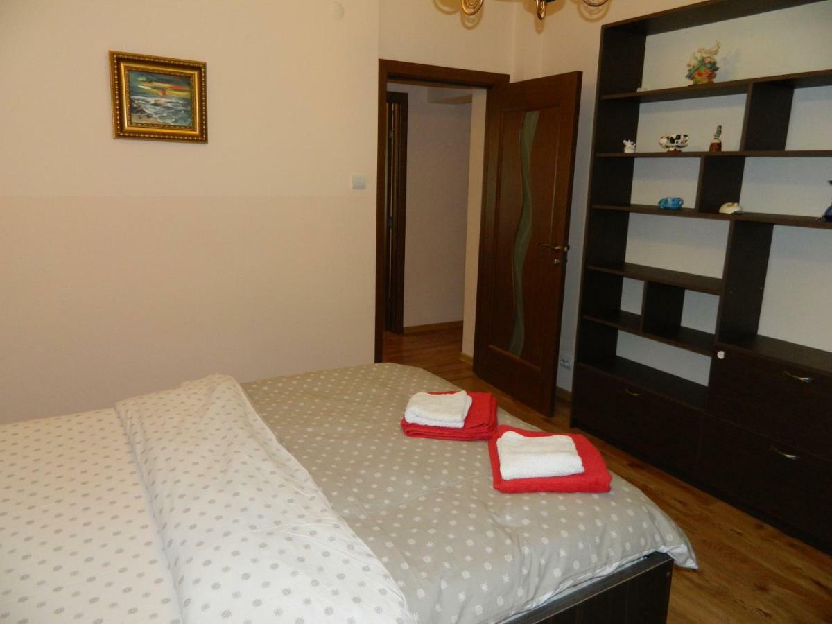 Apartament Antonia Apartment Tirgu Ocna Ngoại thất bức ảnh